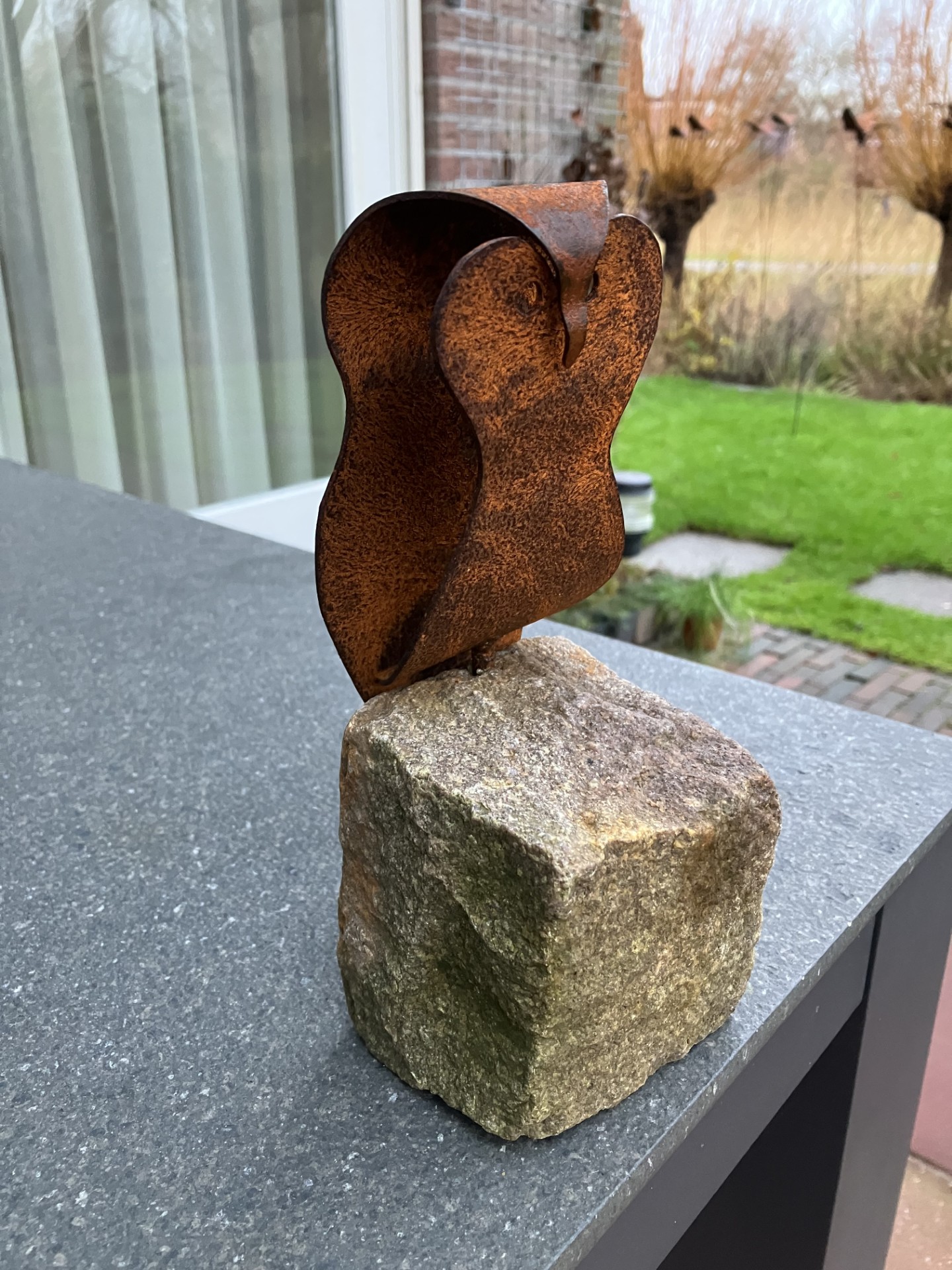 uiltje (op steen)
